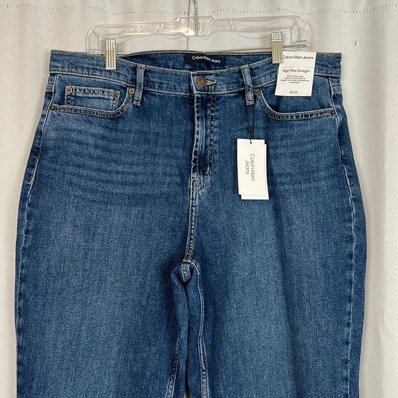 NWT Calvin Klein Jeans High Rise Straight Raw Ankle Hem Jean Size 16/33 - Picture 5 of 8